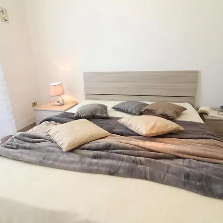 Casa Vacanze Rita 2 A 5 Posti Appartement *
