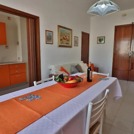 Casa Vacanze Rita 2 A 5 Posti Appartement