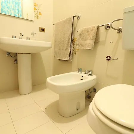 Casa Vacanze Rita 2 A 5 Posti Appartement *