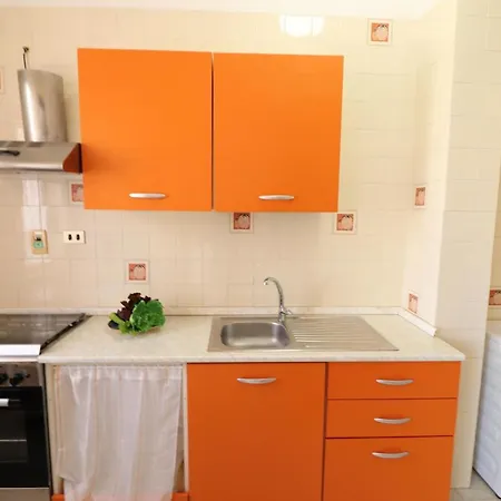 Casa Vacanze Rita 2 A 5 Posti Appartement