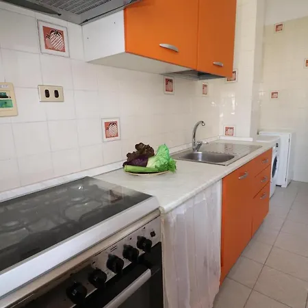 Casa Vacanze Rita 2 A 5 Posti Appartement *