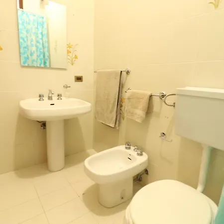 Casa Vacanze Rita 2 A 5 Posti Appartement *